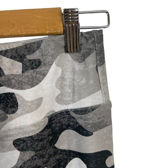 NWOT Altar Ego Camo Fade Black Athletic Yoga Leggins Size Small - Picture 6 of 16